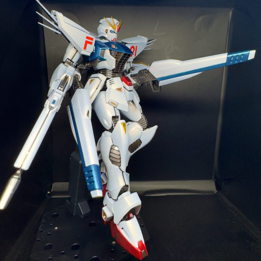めっちゃ落ち込みましたがもう修正もできないしそのままトップコート吹いて完成!F91はやっぱりかっこいいですねー!ご覧いただきありがとうございました!