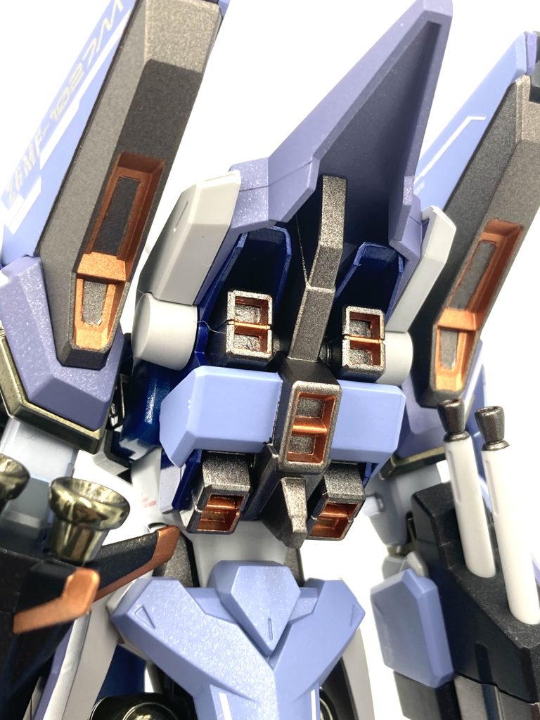 色々言われてるスラスターの色分けですが、頑張って塗ってみました