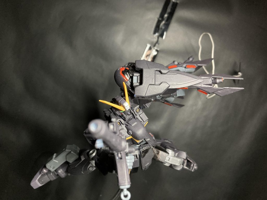 また、右目にはかっこいいバイザーが付いています本当にかっこいい…