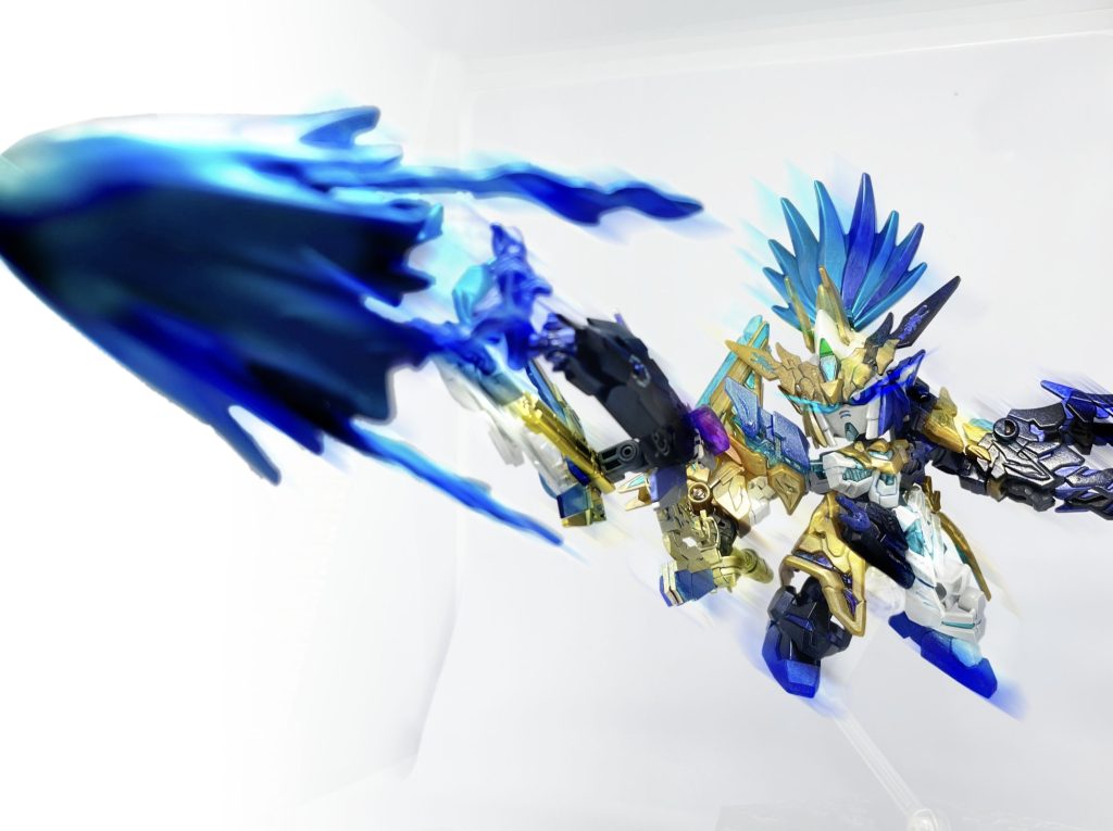 必殺《龍双極戟　龍皇斬》光と闇。陰と陽。二つの相反する力が交わり、対消滅を起こすほどの莫大なエネルギーの塊で敵を穿つ…！！