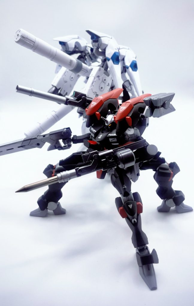 四足に換装。武器はコトブキヤのものです。