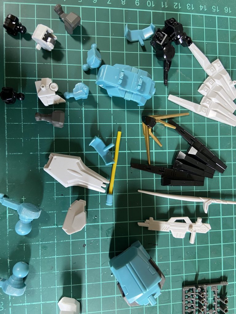 なっちんをバラすのはある程度手で分解できました。