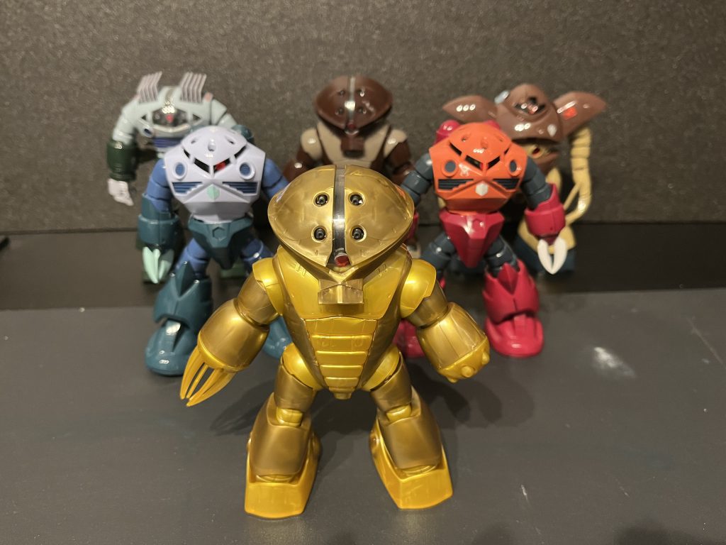 海の日にゴールドアッガイ！–4枚目/制作者：koshi