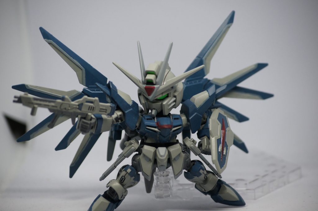 SDEXライジングフリーダムガンダム–3枚目/制作者：白黒魔