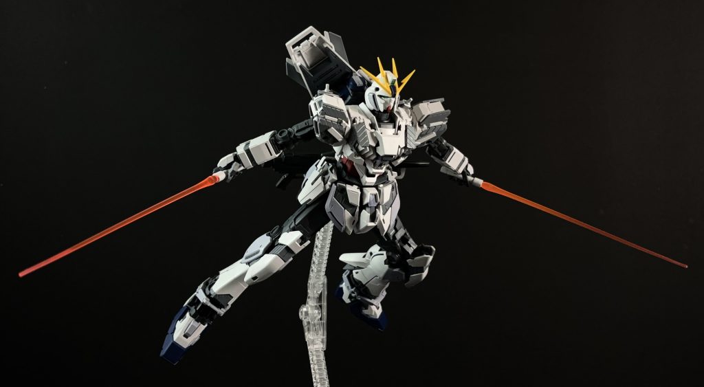 コンテナを一気に切り裂いて発進！