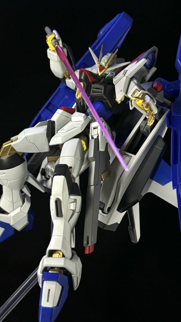 スーパーフリーダムガンダム–4枚目/制作者：みっす