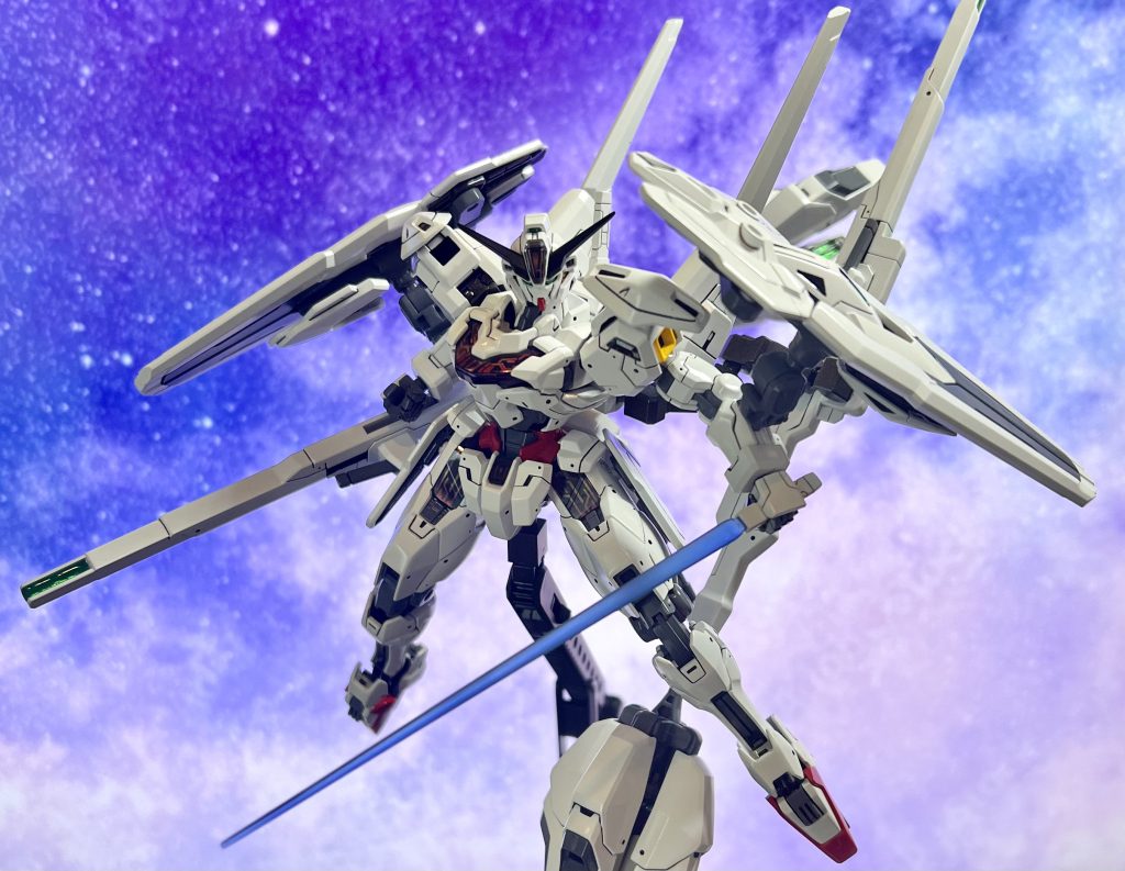 ダブル・バリアブルロッドライフル、ダブル・シールド、ビットオンフォーム形態。出撃時はこの形態で、というのが今回の設定です。この時点で「みんな」が33人もいます。