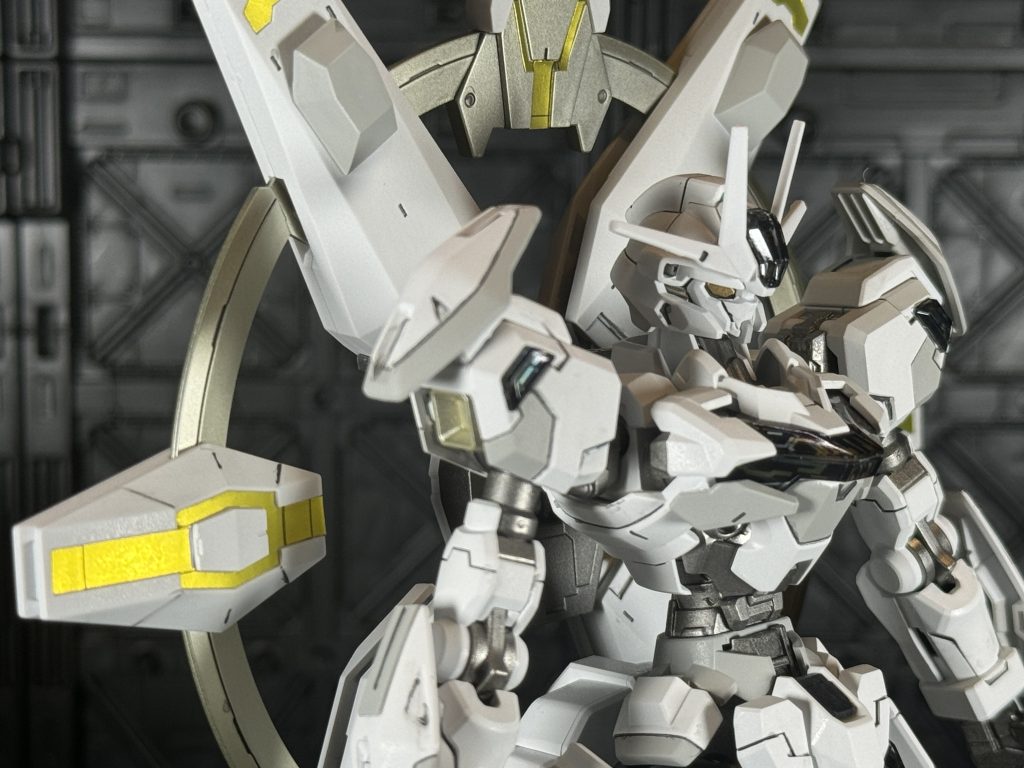 背中にはHGBDネプテイトウェポンズを装着。改造無しで取り付けれるのがありがたい。