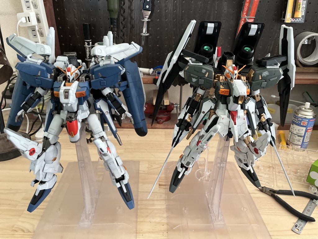 以前製作したMGのEx-Sガンダムとの比較画像です。これからも定期的にミキシング製作していくのでよろしくお願いします。