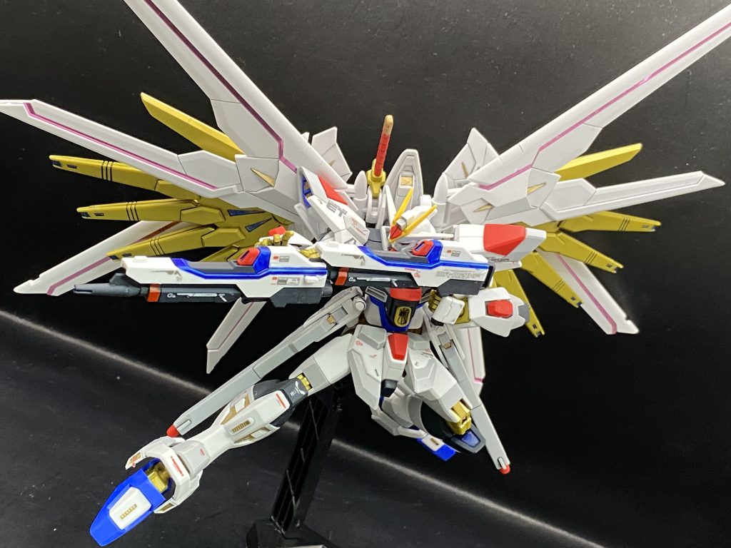 そしてストフリ特有の連結ロングレンジビームライフルのポーズ!やっぱりこのポーズは決まっていますね!