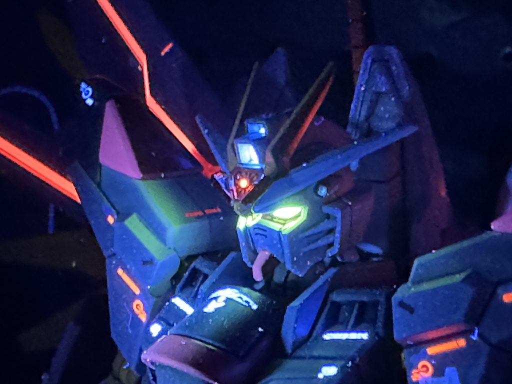 砲口部も光ります。