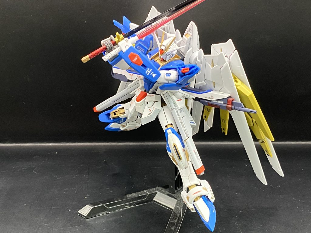 そしてフツノミタマとの二刀流!ライジングでも違和感なくポーズ取れます!seedアクションシステムは世界一ィ!