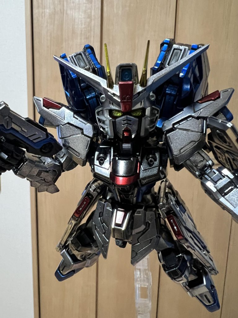 MGSDフリーダムガンダム　キャンディ塗装–4枚目/制作者：まるでダメなオッサン
