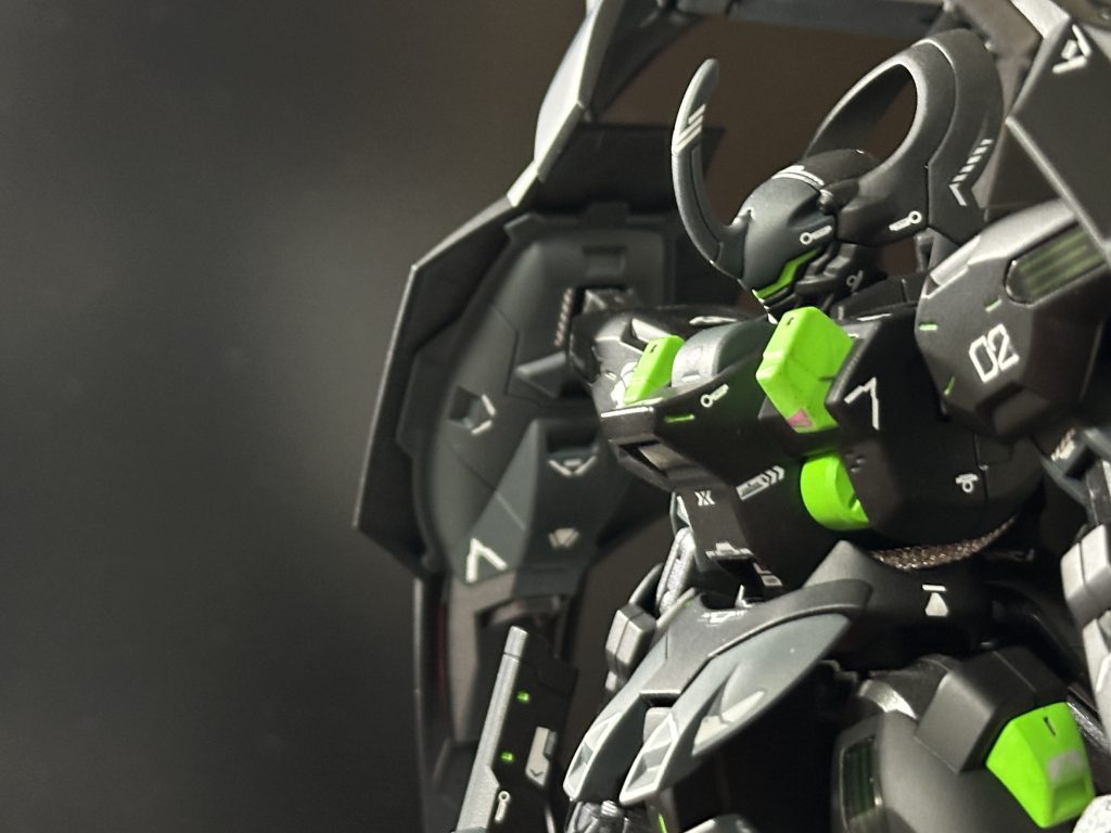 腰部は、メッシュパイプがチラ見するような形で取り付けました。男の子ってこういうの好きなんだろう？