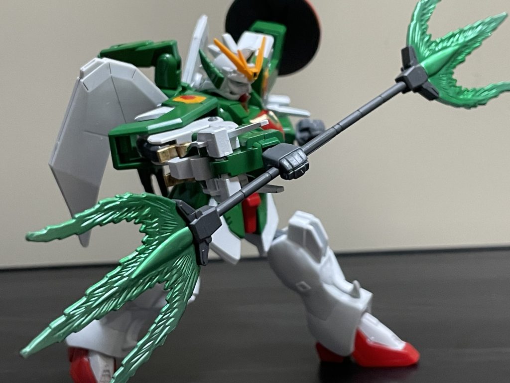 古いキットなので、可動云々は厳しい( ; ; )ポージングもなかなかに難しいです。