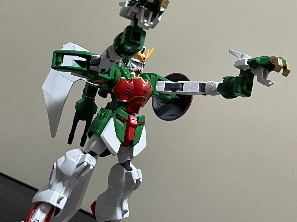 値段のわりにギミックは良き!ドラゴンハングもしっかり両腕伸ばし展開可能です。この辺りは高ポイント(^ ^)