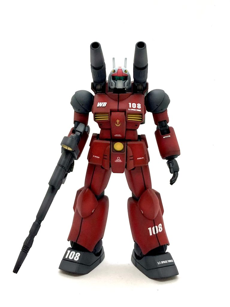 特にプロポーション改修やディテールの追加、オリジナルカラーでの塗装などはせず、完成見本を目指して作るのを“素組み”と呼んでますね。