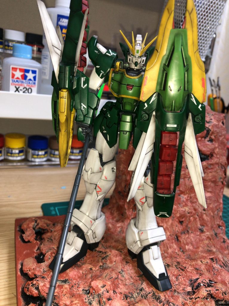 基本的にMGは成形色で仕上げる事がほとんどなのでジオラマがメインだと思ってください！ヮラ