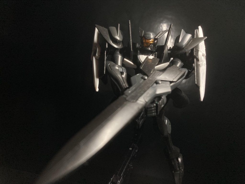 この一個前の作品がUpdraftのラスボス機体でかなり投稿が後になるやつなんですよねラスボスは主人公機の後に作るこれが自分のお決まりになりつつあります！