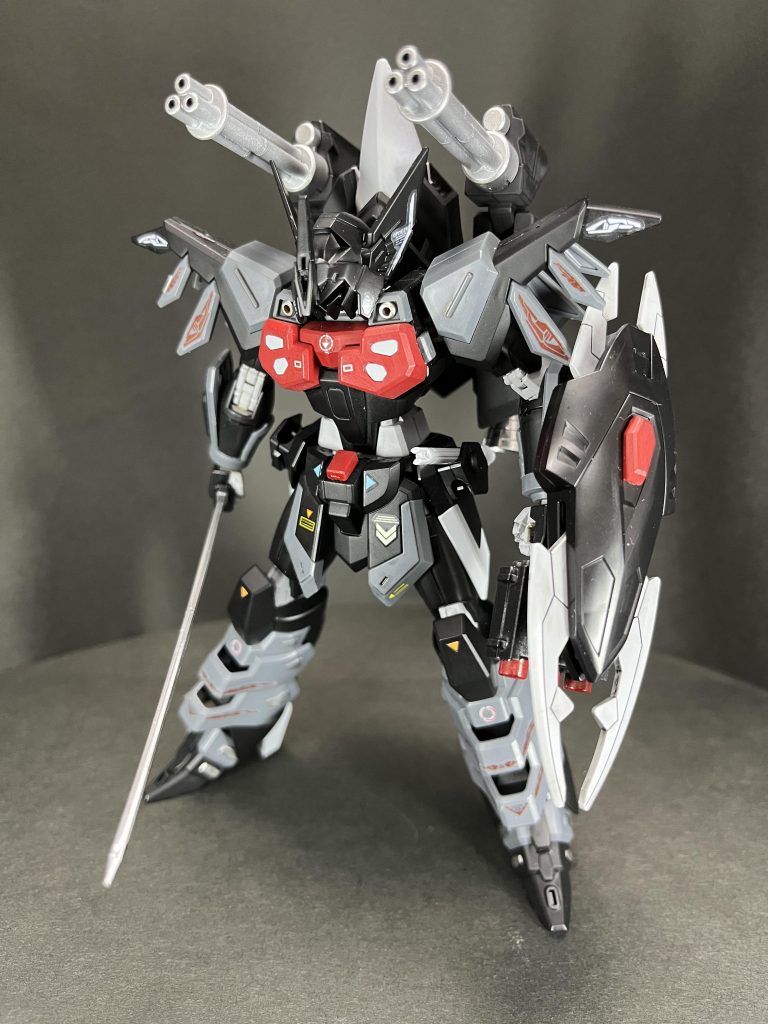 アサルトパックファウンデーションが別拠点内に保有していたものをザラ派ザフトが回収、改造した機体。出自をカモフラージュするためにフェイス部分を変えてゲルググのバリエーシェン機としている。 