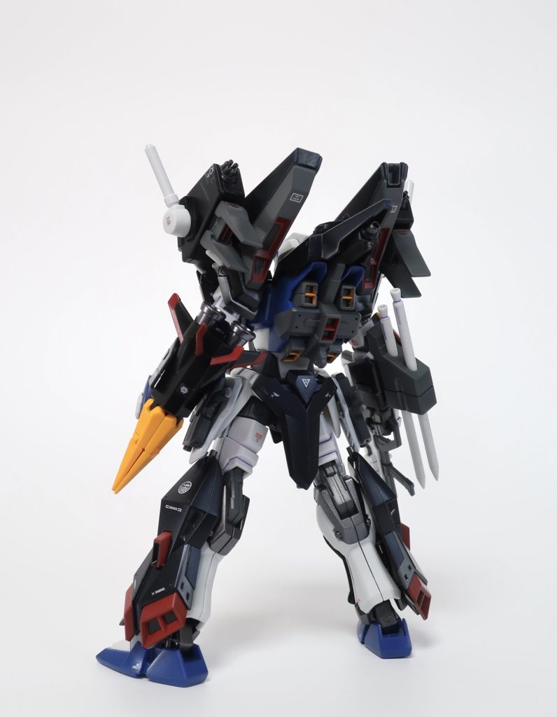 スラスターの塗り分け頑張りました