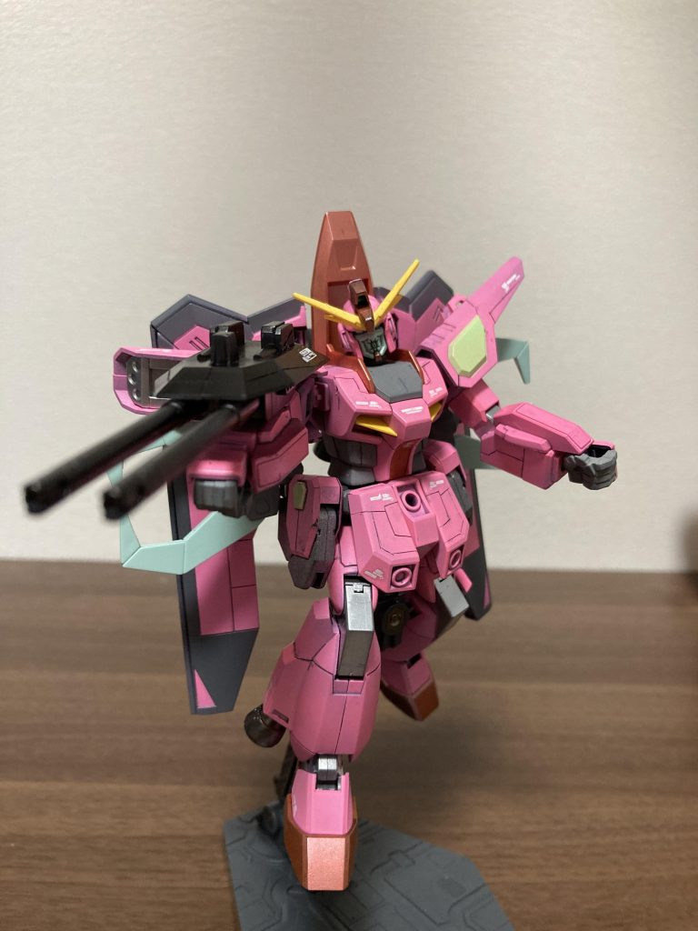 そんなにポージングの幅は広くないですね