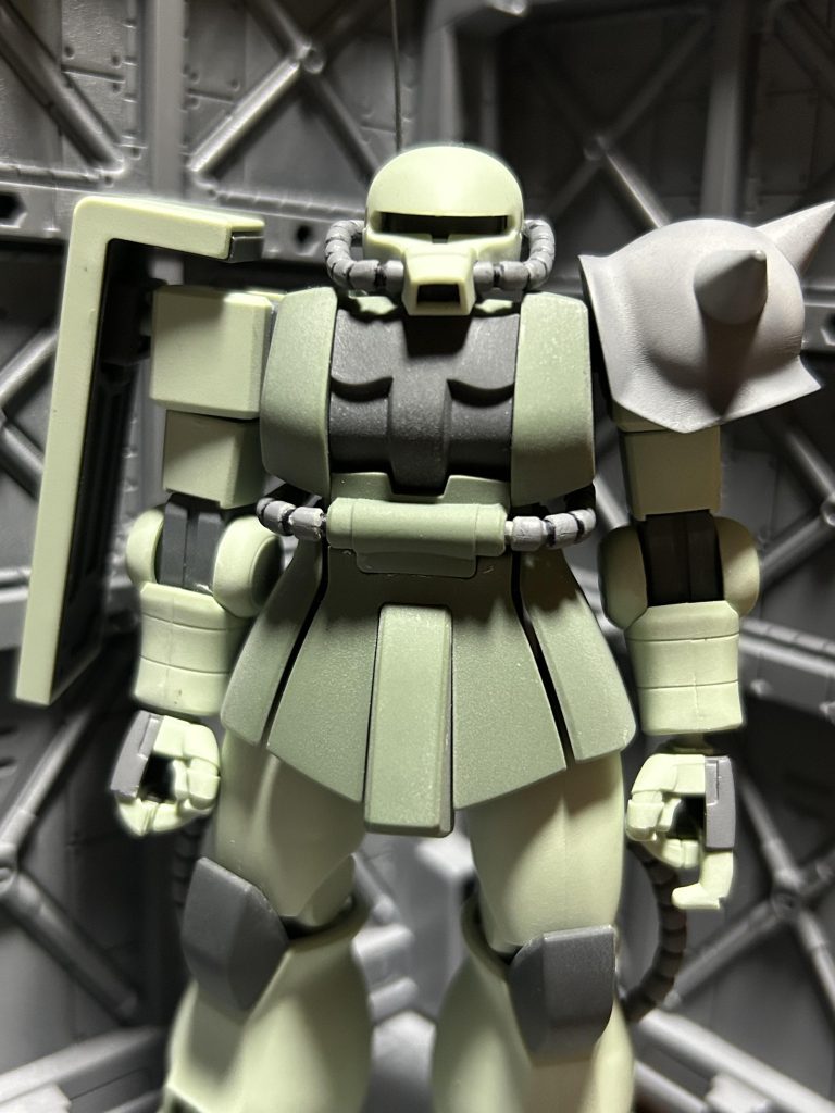 顔を2、3ミリ詰めて少し悪顔にしました。