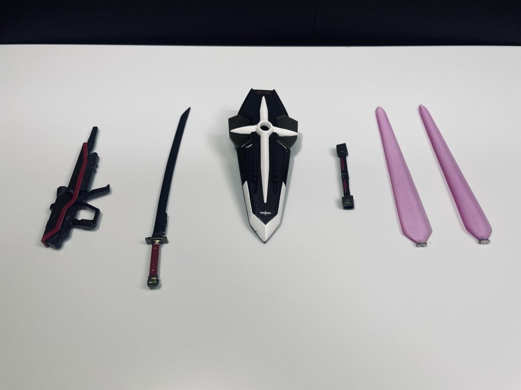 武装・MMI-GAU2 ピクウス76mm近接防御機関砲・73J2式試製双刀型ビームサーベル・カグツチノミタマ・試製108式防盾・MA-M20 ルプス・ビームライフル・M100 バラエーナ・プラズマ収束ビーム砲 オプション装備・大気圏内兼宇宙戦闘装備 ヒエン 〜勝手な妄想IF設定〜C.E.73にてインパルスにより大破されたフリーダムの残骸を極秘裏に回収し制作。C.E.75のファウンデーションとの戦いから新兵器を投入しようという経緯から開発された。フリーダムの損壊具合から殆どのパーツを新規造形されザフトとモルゲンレーテ社との共同制作により型式番号にSTTSが使用されている。開発時期はファウンデーション事変から1年後のC.E.76、個人的にアカツキから新規のMSに搭乗していないなと思いムウ・ラフラ・ガが搭乗する機体として制作。臭い設定にお付き合い頂きありがとうございます(笑)ここからは制作にあたり拘ったポイント等について記載してます