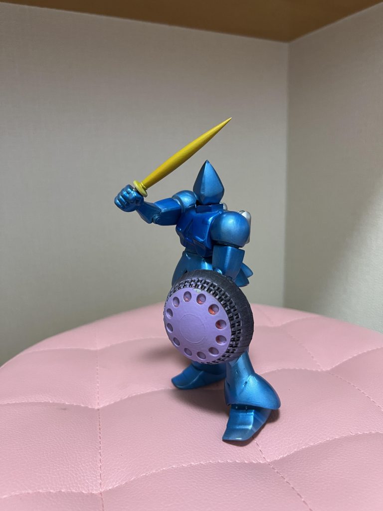 キャンディ塗装の練習。エポパテで顔作り直しました。超合金っぽい?ミクロマンとか合ったな〜。まだ開眼供養してません。
