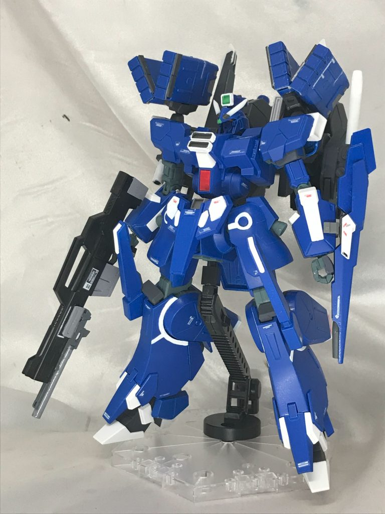 顔、背部、武装以外は丸々サプレッサーの色変えです。後足少しいじってますね、95%くらいサプレッサー