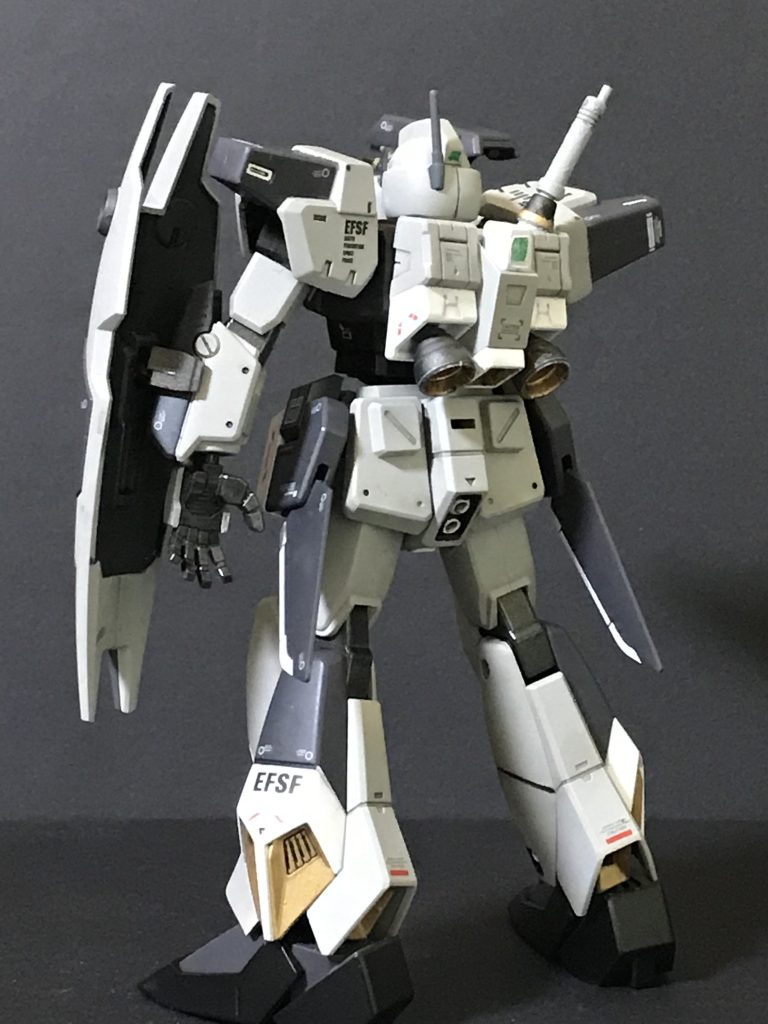 以前カトキ版RX-78 を製作した時のあまりジャンクパーツを組み合わせて作ってみました。アレックス、ジムカスタム、ZプラスA1、ZZガンダム、ビルダーズパーツバーニアセットをミキシングして製作