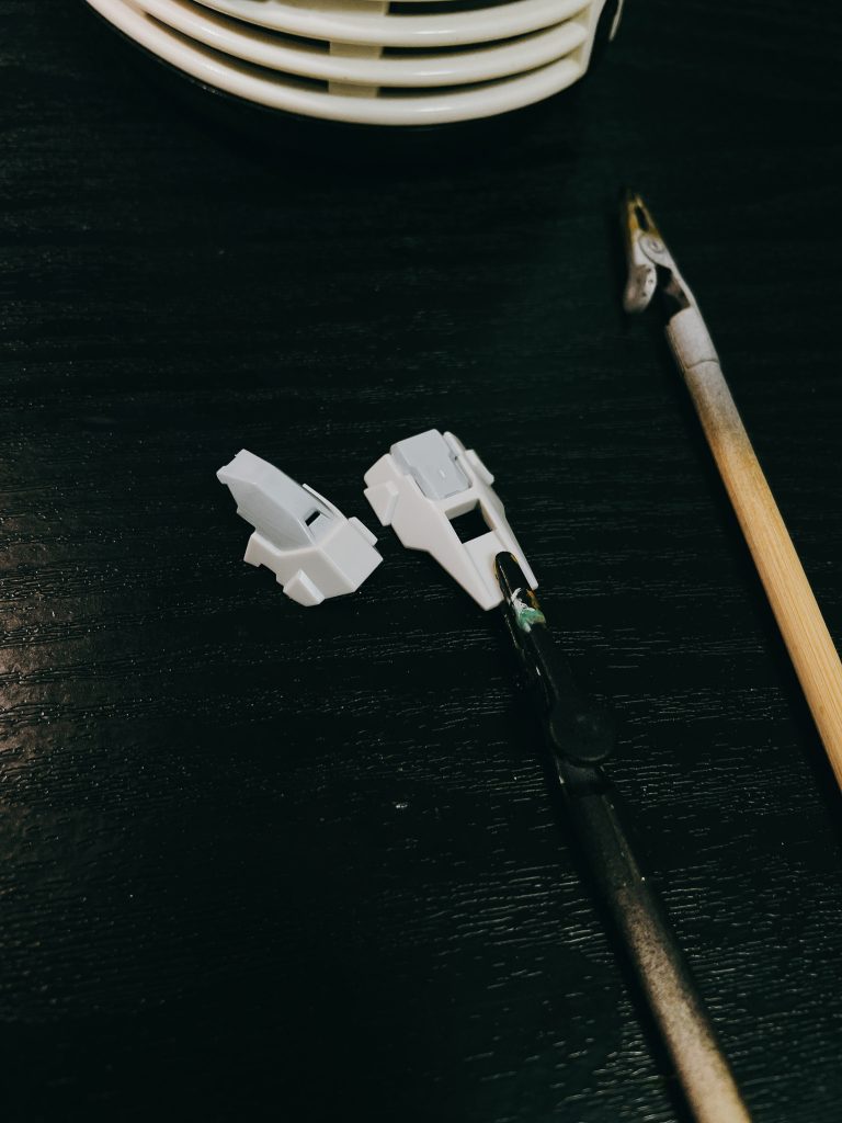 ちょこっとグレーの塗り分けを追加しました。