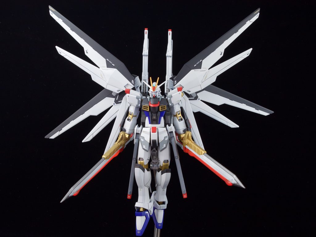 エクスカリバーはRGデスティニーインパルスのものを使用。HGCEに比べてサイズ感が程よくハッタリが効いててお気に入りです。
