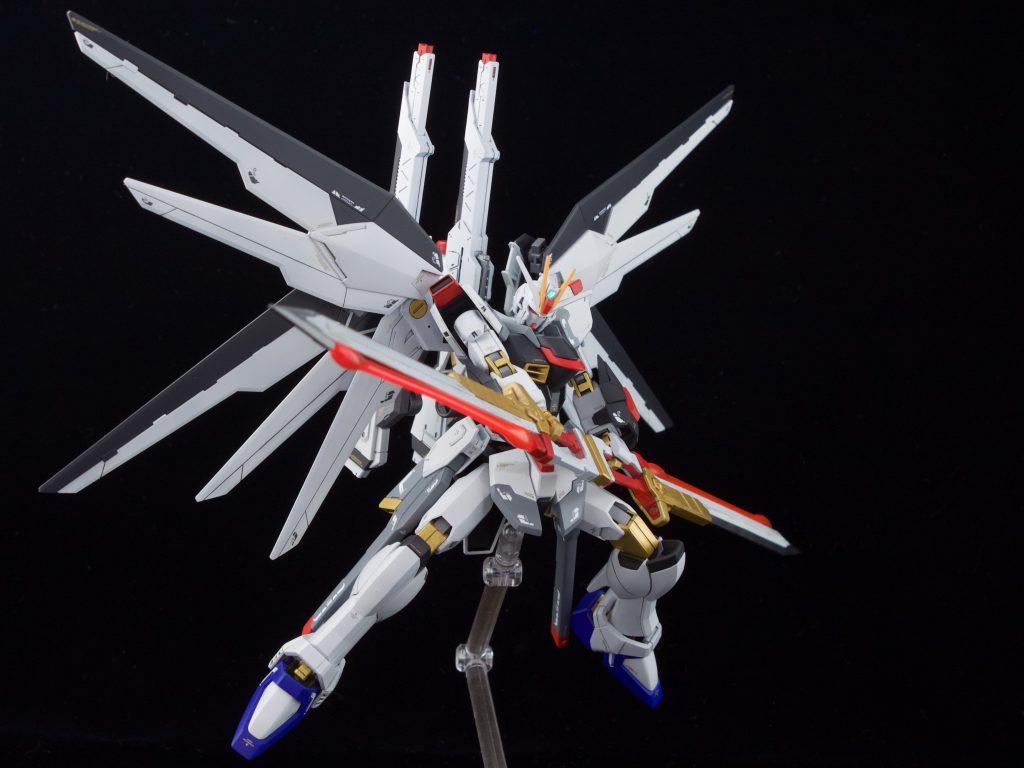 フリーダムを撃墜したエクスカリバーを持ったインパルスが、そのフリーダムの翼を持っているというところにエモさを感じて頂ければ幸いです。