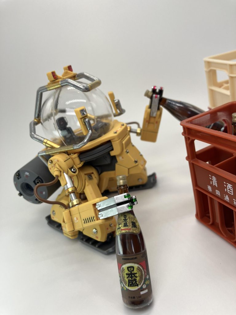 おっと🍶お酒の納品を手伝ってくれるみたいです、コレはお利口なトロハチくん😉