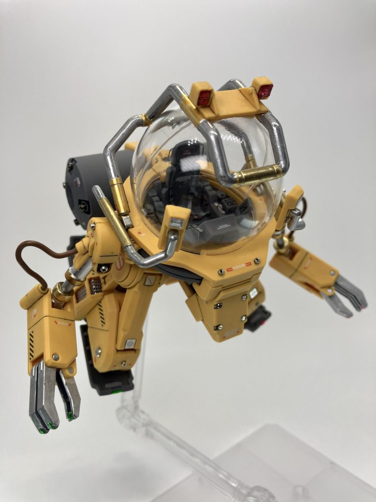 こうなると前後モナカ割のキャノピーが、1パーツだったらなぁって😌