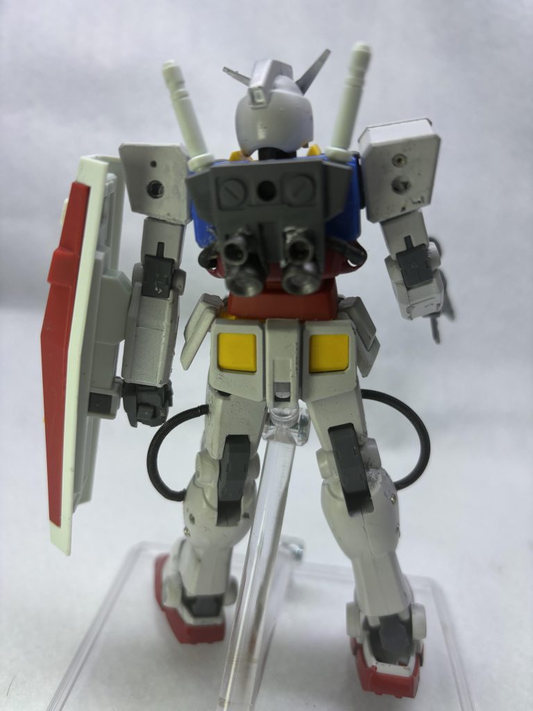 背中のバックパックのブースターも2つ追加