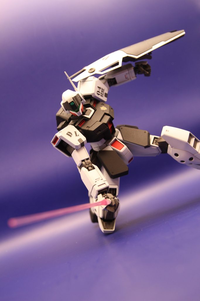 弱そうなジムも強そうなジムも…どっちも心に響くんですよね。絶賛バンダイの量産機の売上に貢献中です( 笑)