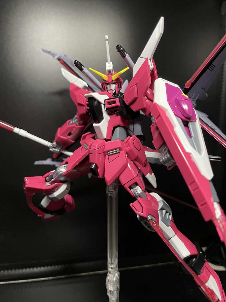 一応光沢クリアを全体に塗ってテカテカに。➕墨入れ