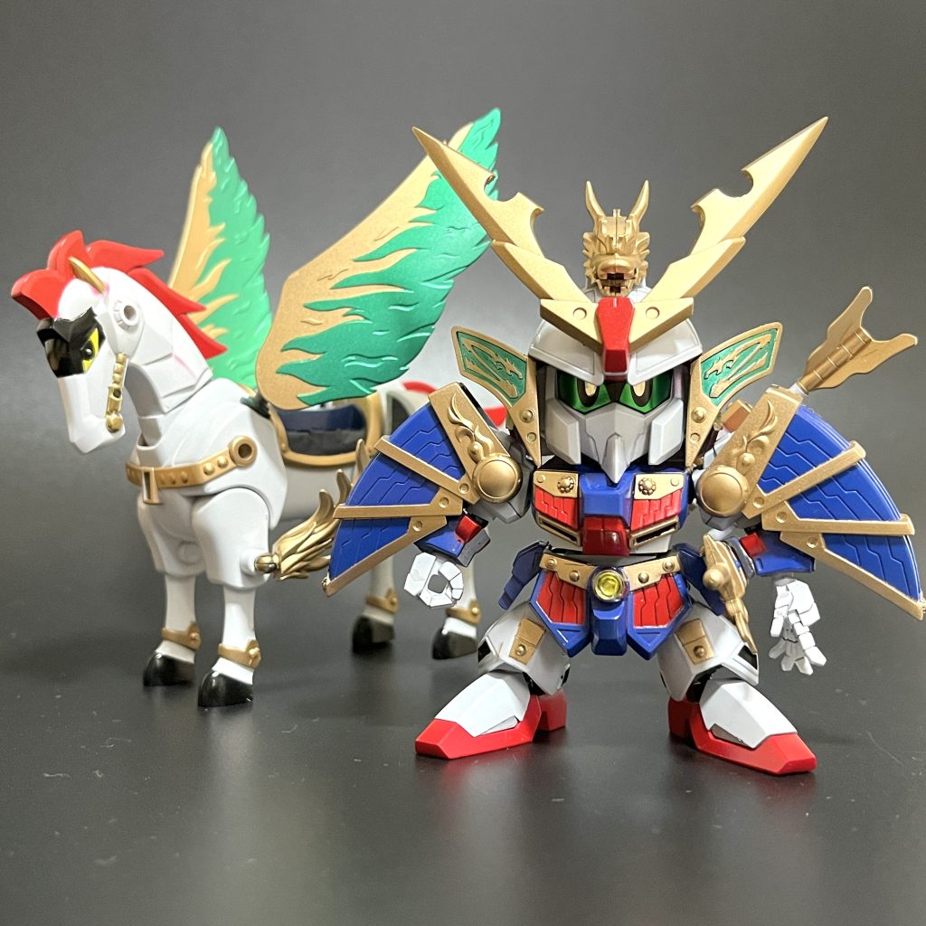 最後に揃ってパシャリ。精太本体と緒羅四恩。丸２体を制作するのはかなりヘビーでしたが、そこは２人で１つ。切り離せない関係なので頑張って制作しました。SDは、HGなどより親切設計でないぶん塗り分けや稼働化などが大変ですが、その分スキルが高められます。今回で「武化舞可編」も２体目の制作が完了しました！次は何を作るか、いつか７体揃えられるのか、自分でも分かりませんが、楽しんで作っていきたいと思います^^ご覧いただきありがとうございましたm(_ _)m