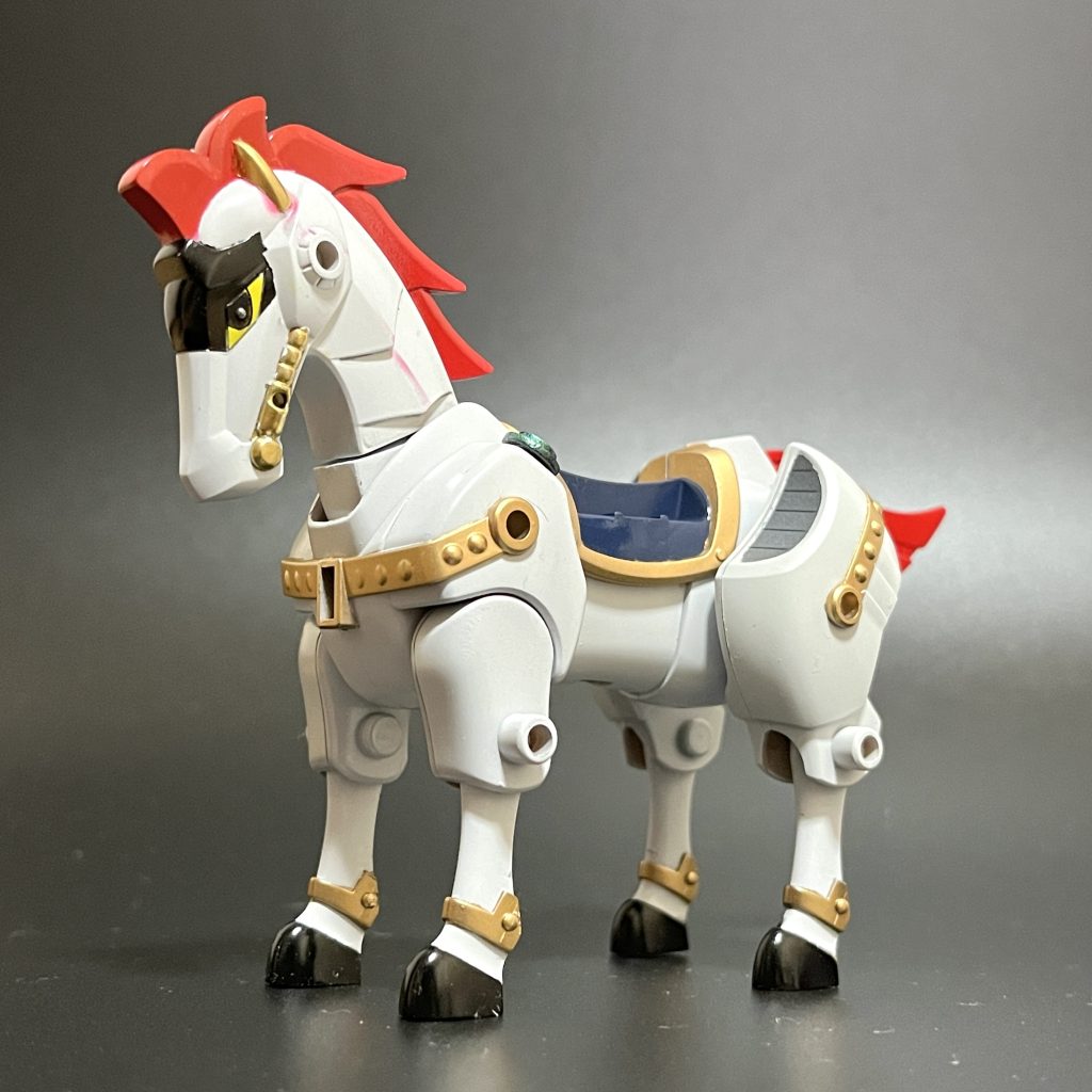 馬。私の中では「疾風号」ではなく「緒羅四恩（オラシオン）」として制作しています　←　ココ大事。使用キットは「BB戦士336 南方牙隊」メルカリで買いました。馬なのに今やプレミア価格でした笑調べたところ曹操ガンダムに付いてくる馬のほうが足が開いたりするみたいなので、そっちで作りたかったのですが・・とても手が出ず・・ 