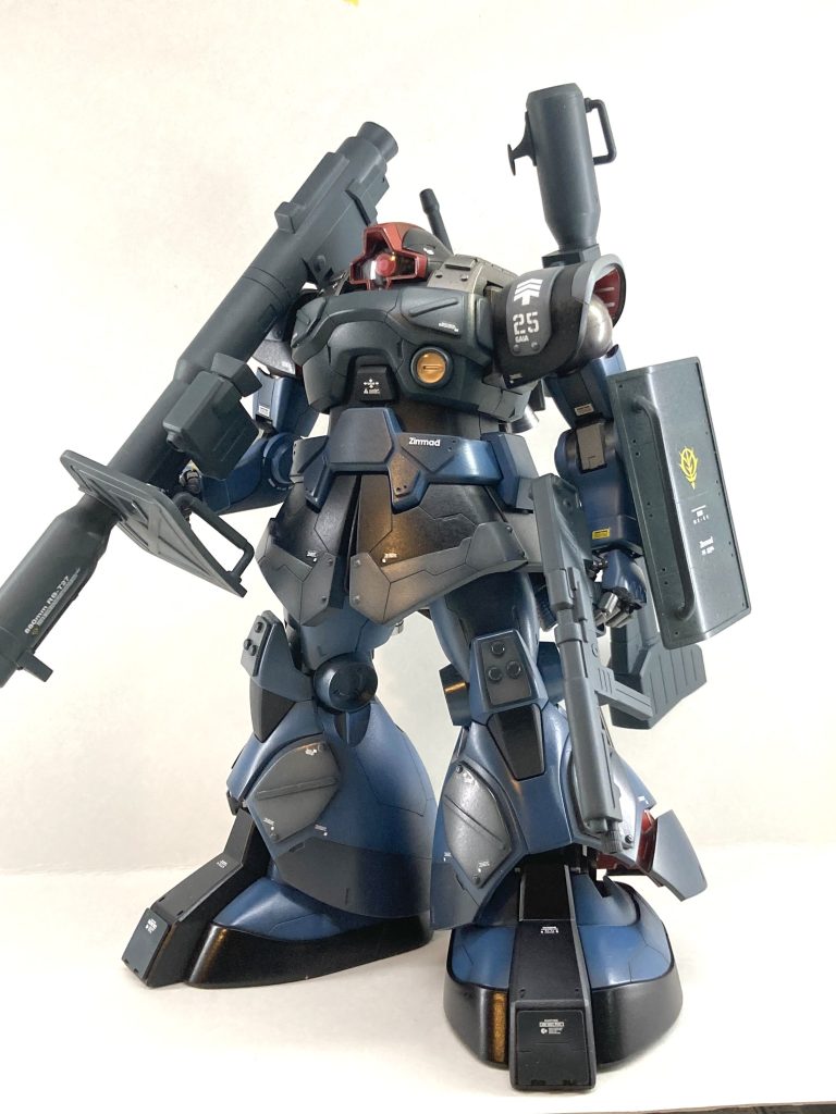 ワタクシ少し色覚に異常がありまして、設定に寄せたつもりなんですがかなり青が強いと友達から指摘されてテンション低くなってしまいましたが頑張ってつくって、まぁ出来には満足してるので良しとします。。。