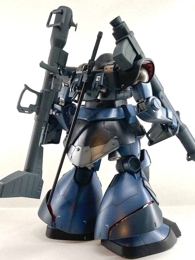 リヤスカート少し延長ズボンのすそを高速移動時、放熱の為開口してたのでは???の解釈。