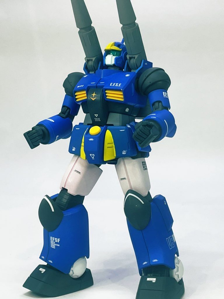 握り手はビルドハンズパーツから引用。力強くキャノンを発射するにはやはり握り拳。