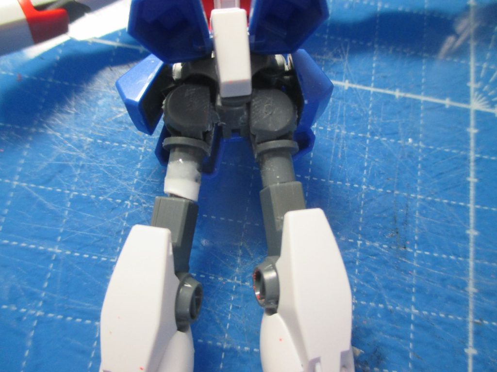 ノーベルガンダム–7枚目/制作者：堺・悠一