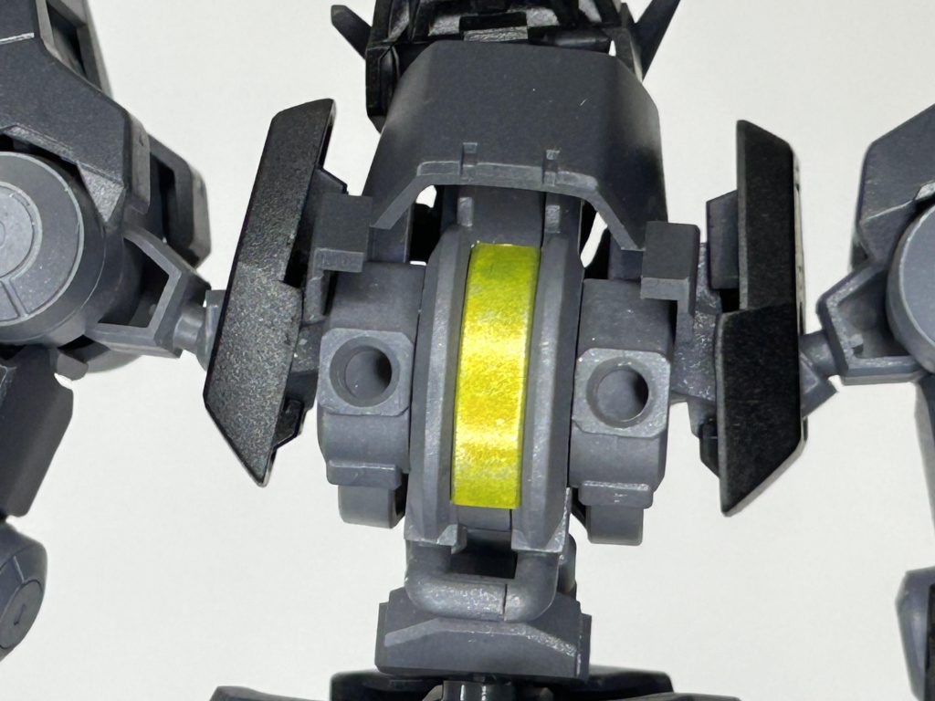 エイハブリアクターはシルバー下地の上からエナメル蛍光イエローを筆塗り。かなり上手くいったのでは?