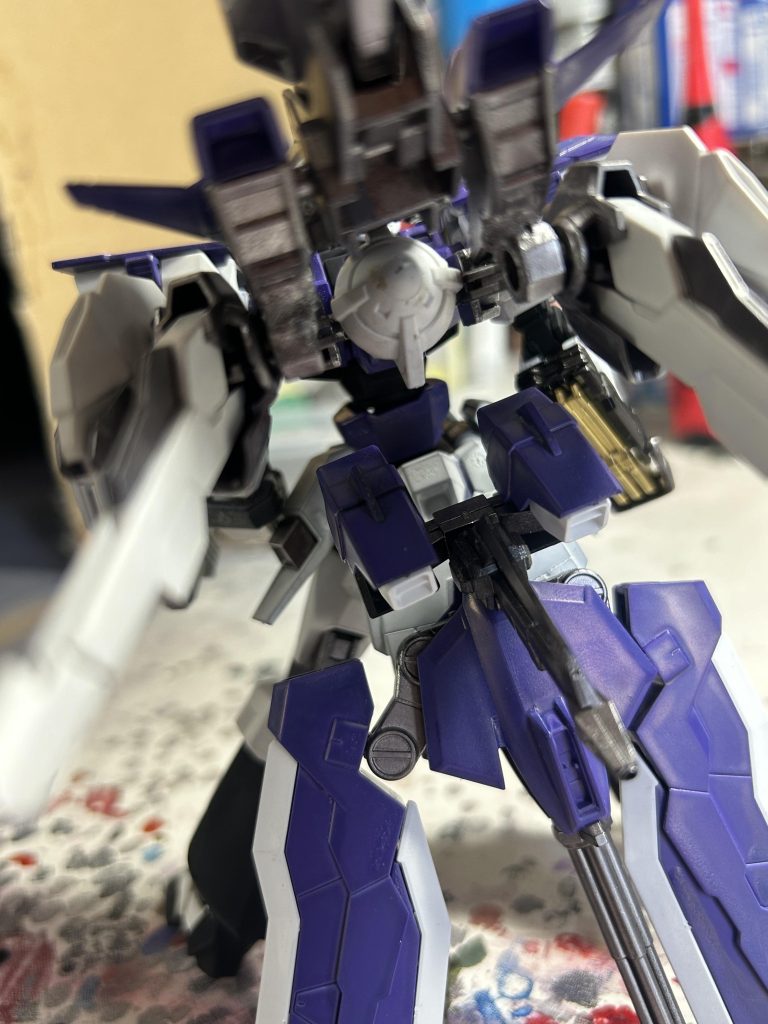 コアブロックにGNドライブを装備させて、出力向上させてます。