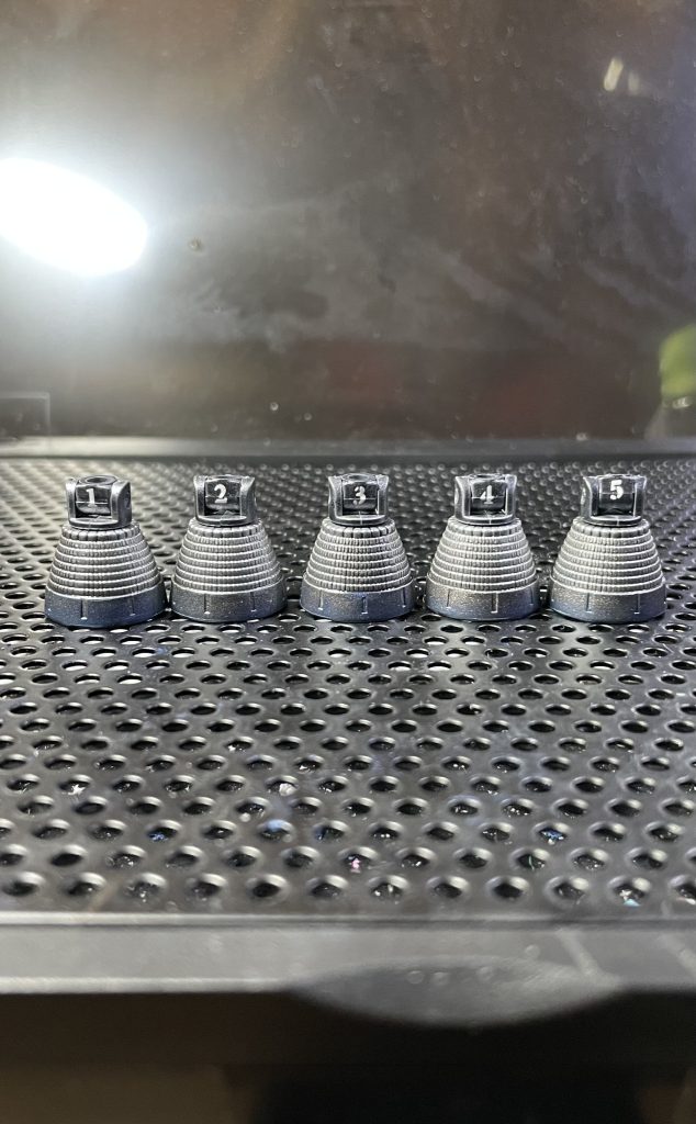 スカート内部のサブバーニアにそれぞれナンバリングしてます! 見えなくなるけどね!←