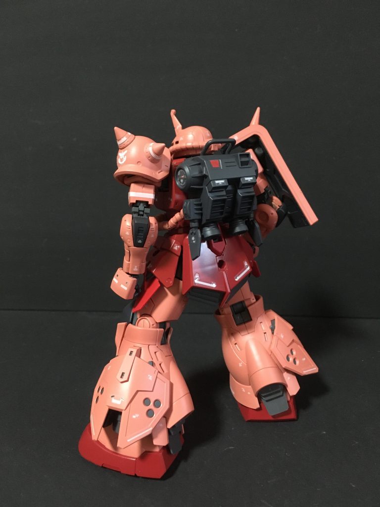 後方ショットR型のバックパックに変更しています。