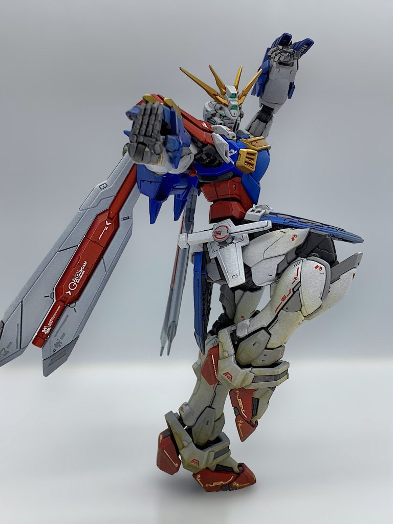 なんか変なポーズになってしまうのは、見慣れてない中国拳法を意識するからですかね？ポーズはともかくよく動きますし、スタイルも良好。流石のRGでディテールも充分なので、早く塗装したかったこともあり改修はしていません。